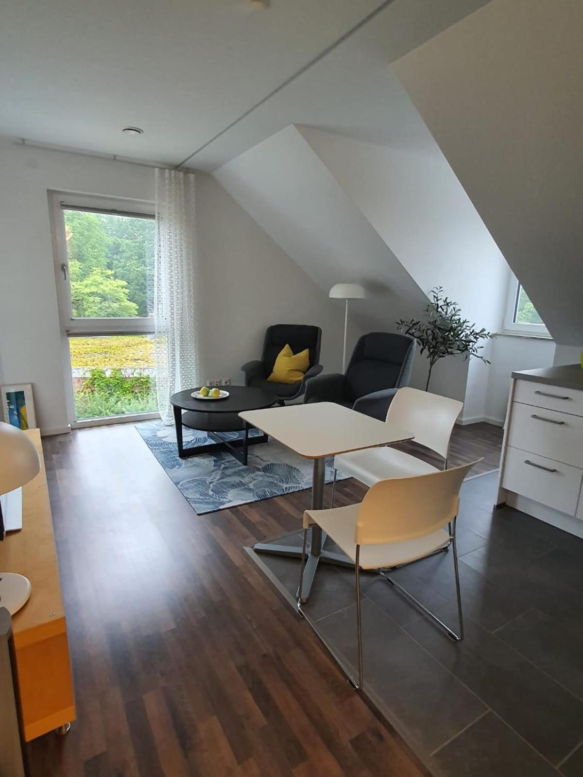 Julo Apartments Tuchenbach Eksteriør billede